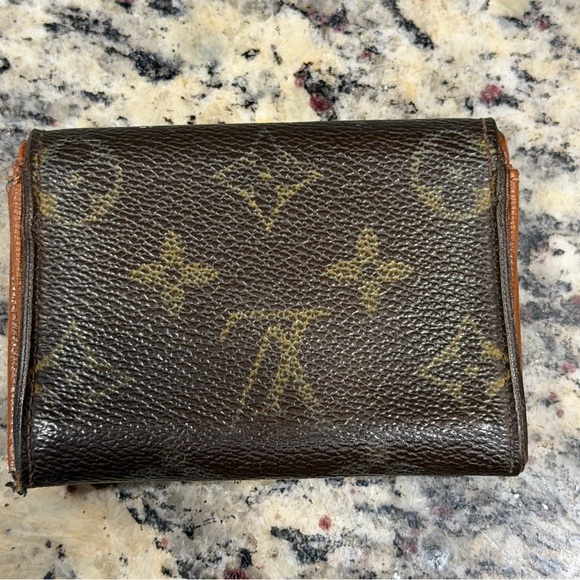 Vintage Louis Vuitton card holder - Picture 2 of 8